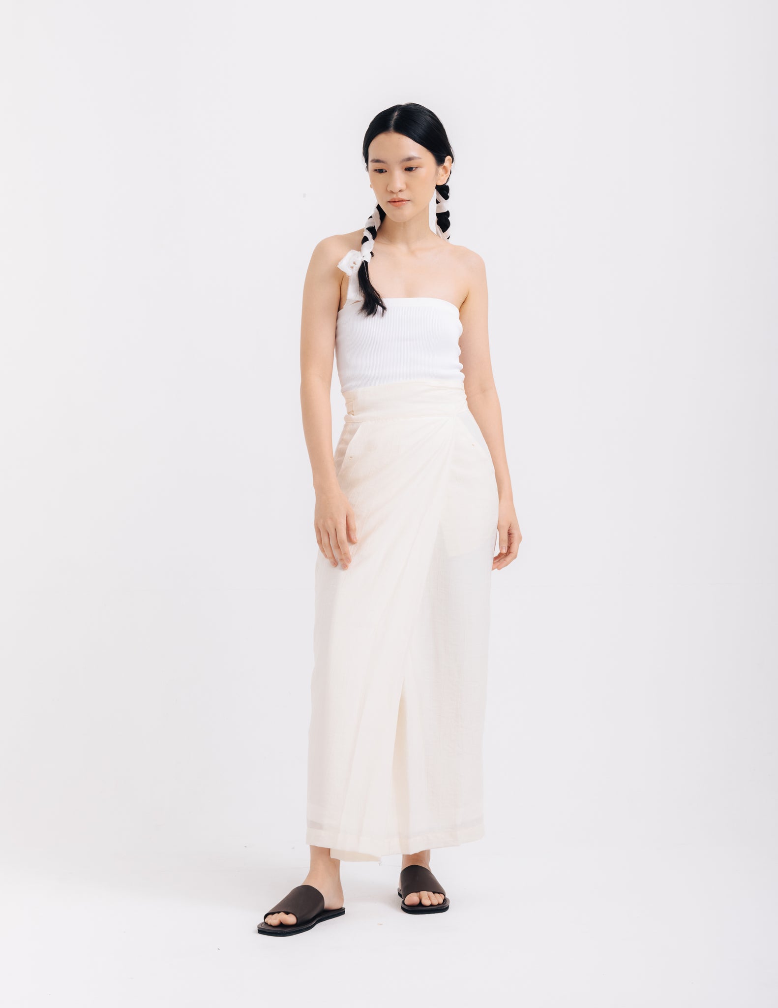 Women: Air Wrapped Sarung (Off White)