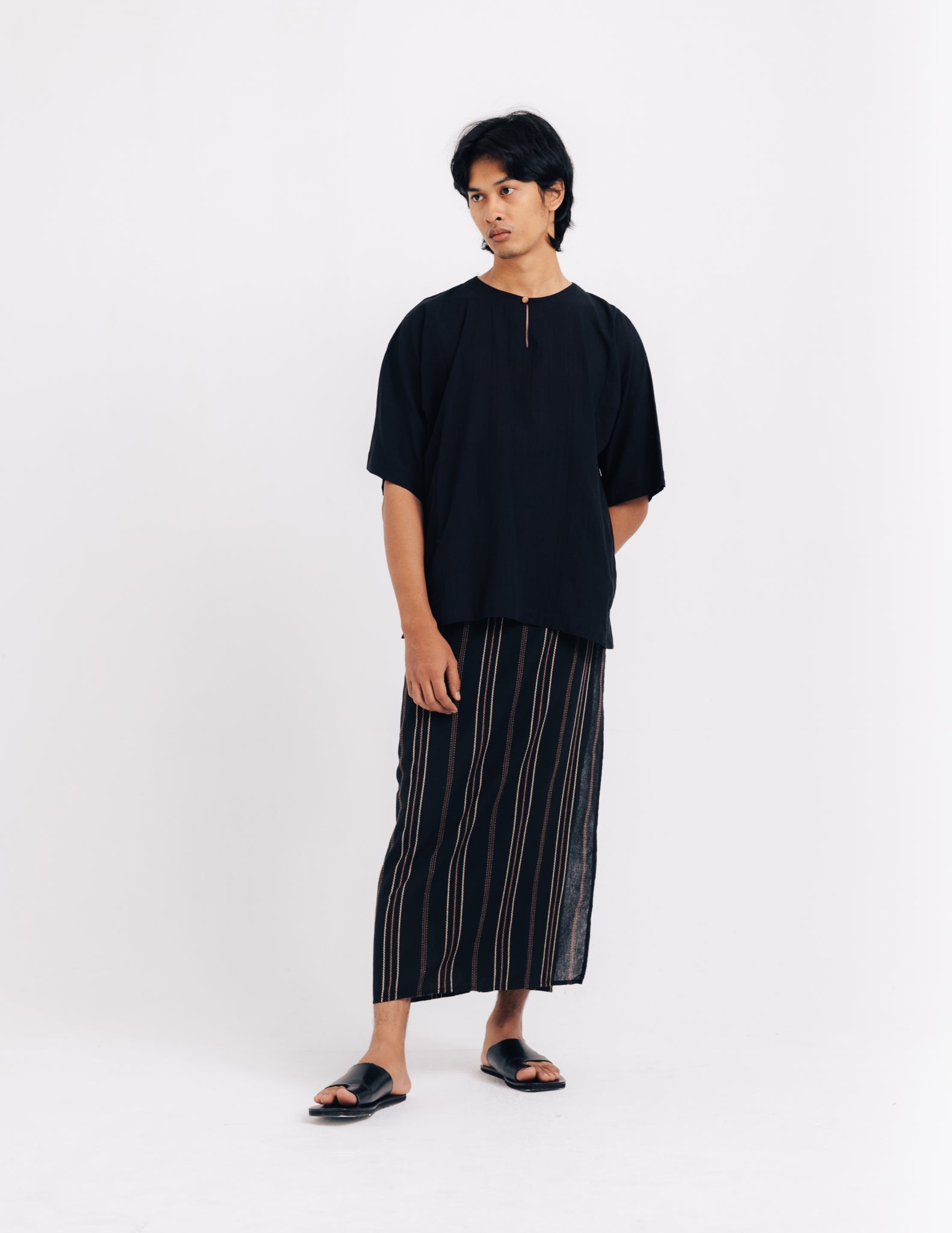 Unisex: Bumi Wrapped Samping/Sarung (Striped Black)