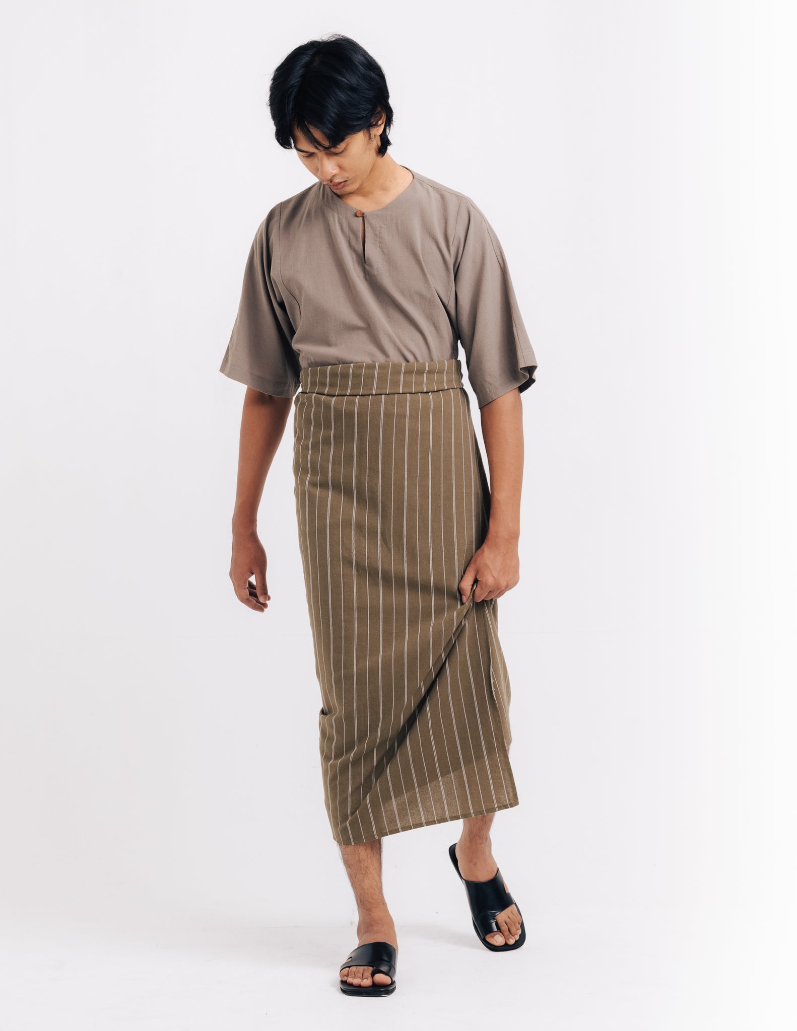 Unisex: Bumi Wrapped Samping/Sarung (Striped Olive)