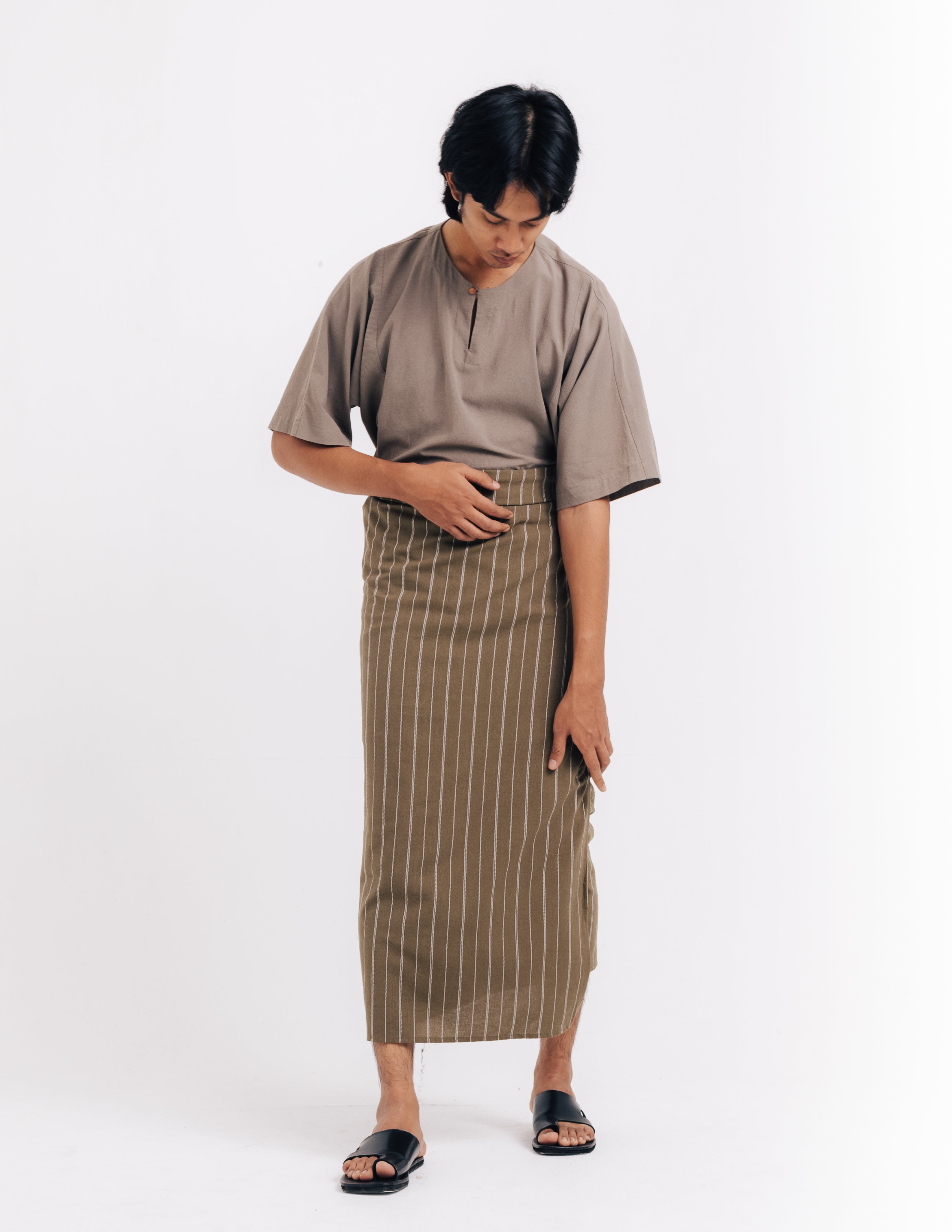 Unisex: Bumi Wrapped Samping/Sarung (Striped Olive)